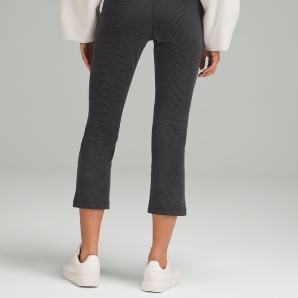 NWOT Ribbed Softstreme Zip-Leg High-Rise
Cropped Pant 25" 
black color

Sf/pf - Picture 2 of 10